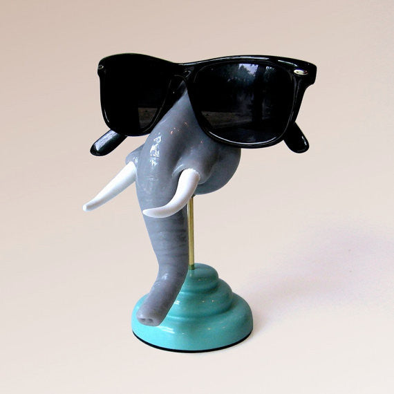 Elephant Nose Eyeglass Holder – ArtAkimbo
